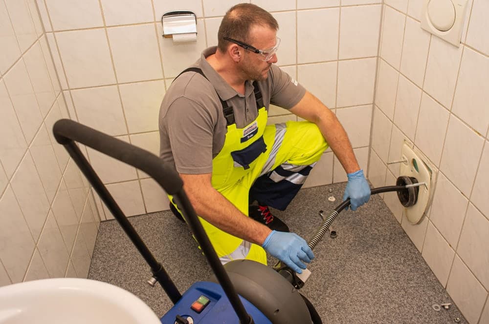 Rohrreinigung Notdienst: Ihr 24/7 Partner für alle Abflussprobleme
