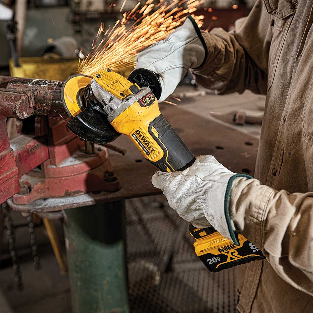 Wo ist der beste DeWalt Händler in der Nähe für Profiausstattung?
