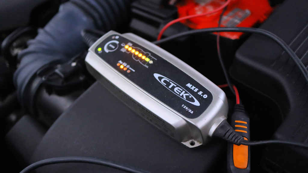 Effiziente Batterieladung mit dem CTEK MXS 10 Batterieladegerät