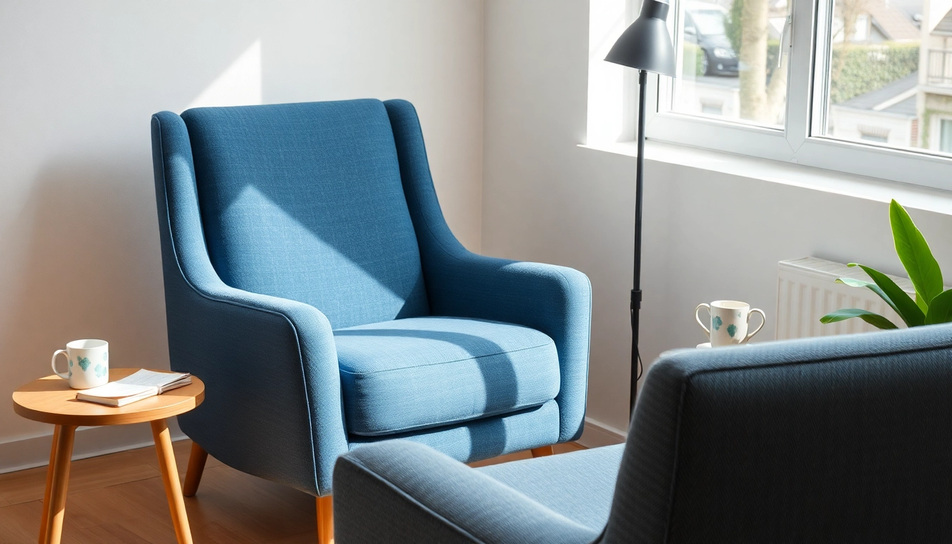 Coaching in Lebenskrisen: Eine einladende Coaching-Szene mit einem Sessel und Notizbuch für persönliche Reflexion.